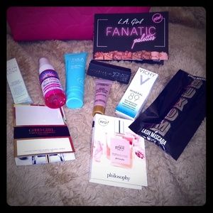 Big goodie bundle with makeup bag